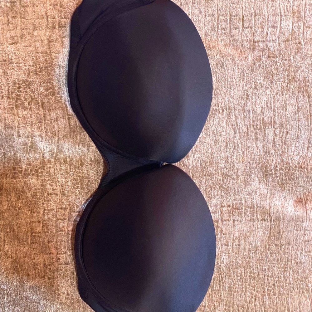 Black Strapless Bra